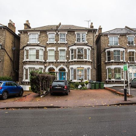 Oyo The Greenland Hotel London Exterior photo