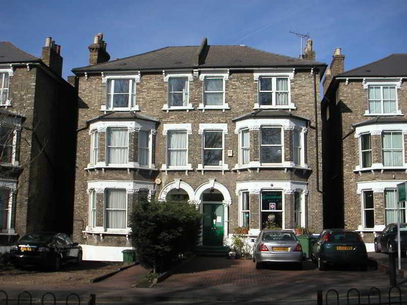 Oyo The Greenland Hotel London Exterior photo