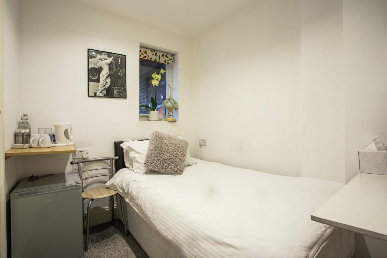 Oyo The Greenland Hotel London Exterior photo